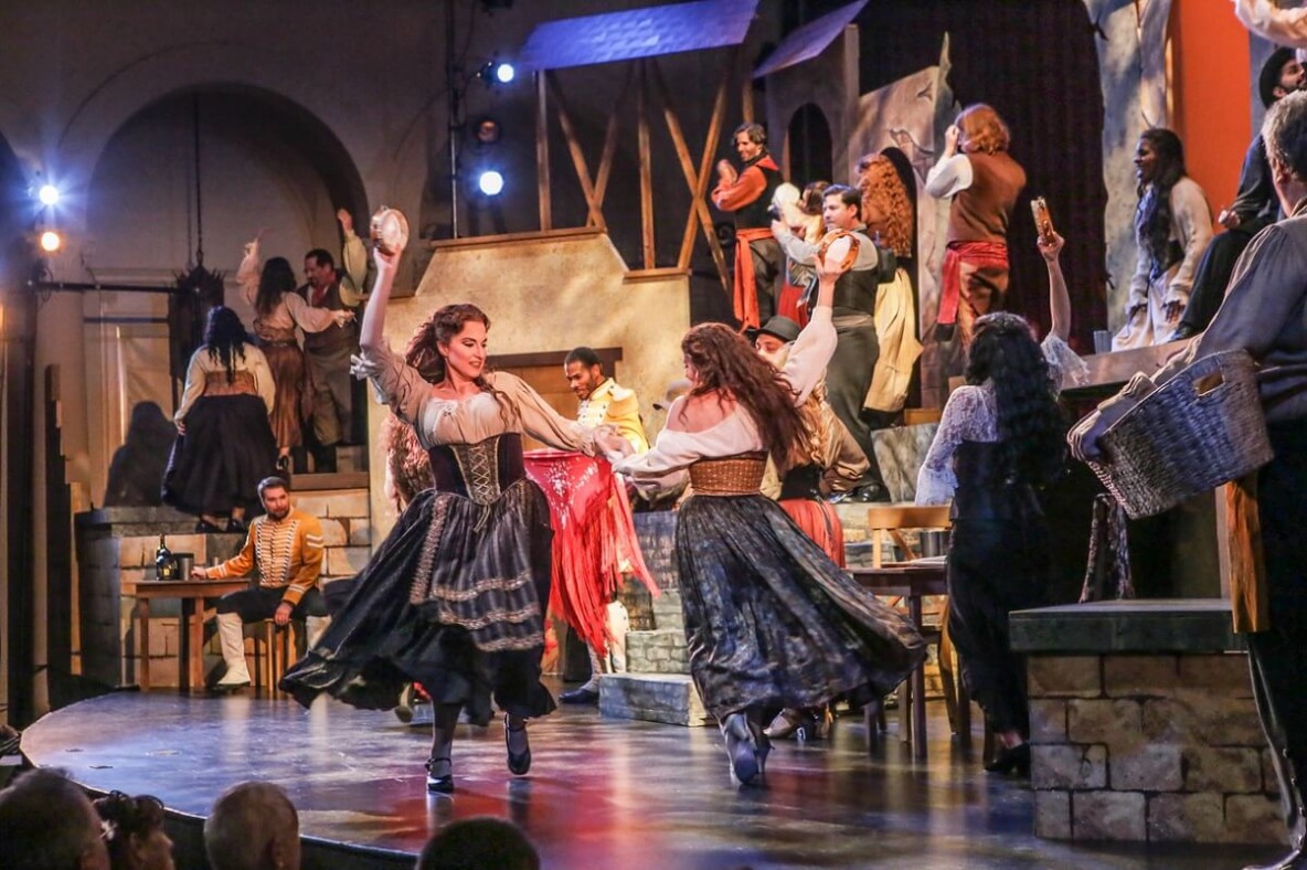 Caroline Tye as Mercedes in Carmen - Saint Petersburg Opera, 2015. Photo by DowntownCarol